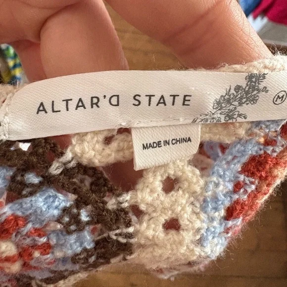 Altar'd State Maya Crochet Medallion Tank Top ivory fall color pattern sz M used - Picture 8 of 9